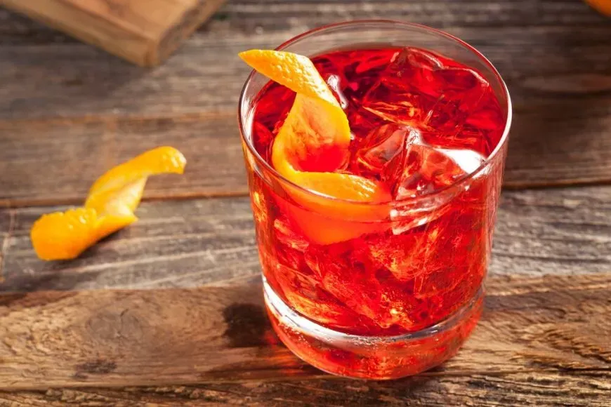 negroni cocktail.